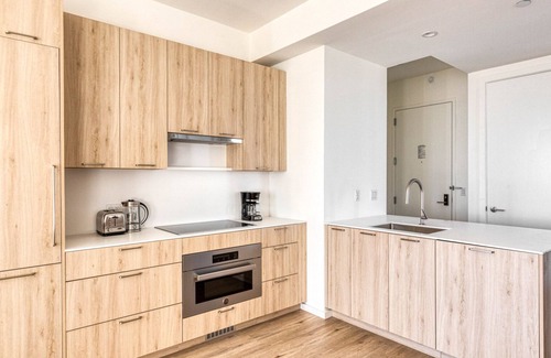Clinton Hill Apartment | Bright Clinton Hill 3BR w/W/D, Gym & Pool, nr BAM, by Blueground