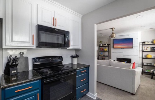 High Point House | Bright, colorful home near Market & HPU