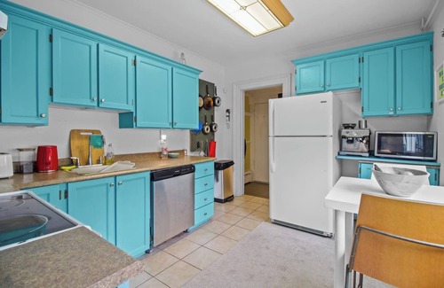 Downtown St. John's House | Bright & Colourful 2 Bedroom Downtown