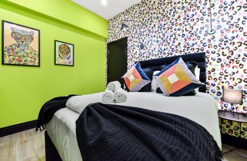 Northumberland Park Apartment | Bright & Colourful House - Best for a Large Groups