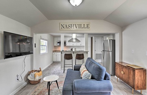 Columbia House | Bright Columbia Home: 47 Mi to Dtwn Nashville