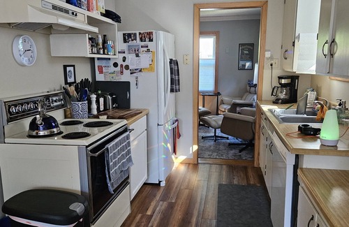 St. Louis Park House | Bright comfortable home in quiet neighborhood. Excellent Twin Cities location.