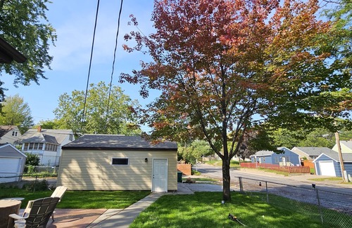 St. Louis Park House | Bright comfortable home in quiet neighborhood. Excellent Twin Cities location.
