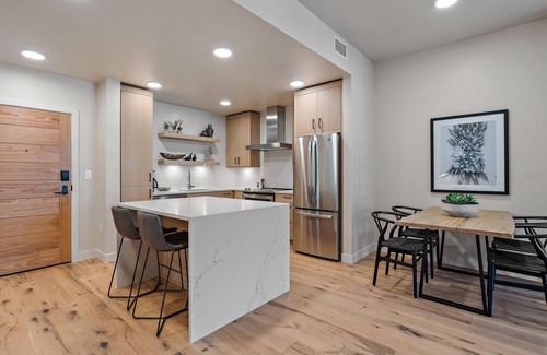 Tamarack Resort Condo | Bright Condo| Fireplace and Private Balcony