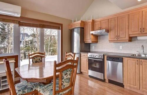 Mont-Tremblant Pedestrian Village Apartment | Bright Condo near the Lake by GLOBALSTAY