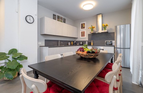 Cressa Ski Chalet | Bright Contemporary Villa with Private Garden next to Bogogno Golf Club
