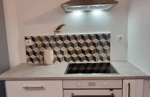 Lambesc Apartment | Bright & Cosy 2-Bed Apartment