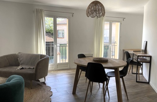 Lambesc Apartment | Bright & Cosy 2-Bed Apartment