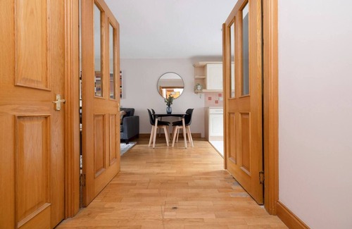 New Town Apartment | Bright&Cosy Flat near Scottish Gallery
