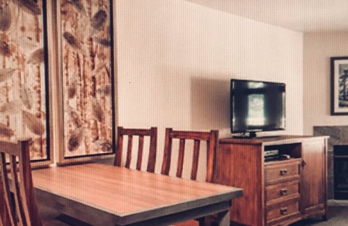 Deer Harbor Cottage | Bright Cottage w/ gas Fireplace & Private hot tub - view of the marina