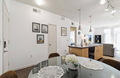 Legacy Town Center North Apartment | Bright & Cozy 1-bedroom apartment in enjoyable Plano with AC, WiFi, fitness room