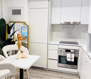 Vaughan Apartment | Bright & Cozy 1 Bedroom Retreat