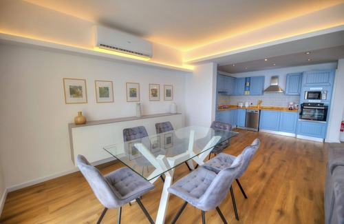 Il-Balluta Apartment | Bright & cozy 3bedrooms with stunning views DLAP1-1