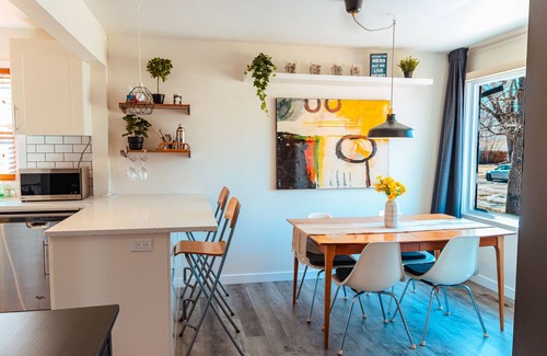 St. James House | Bright & Cozy 4-bedroom House