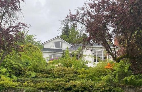 Dunbar House | Bright & Cozy Dunbar Home Close to UBC