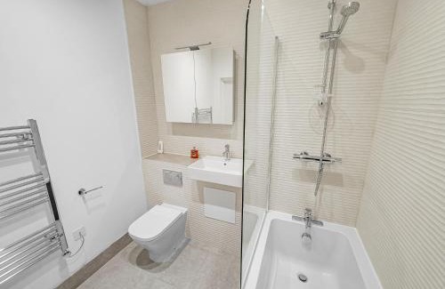 Chelmsford Apartment | Bright & Cozy in Chelmsford