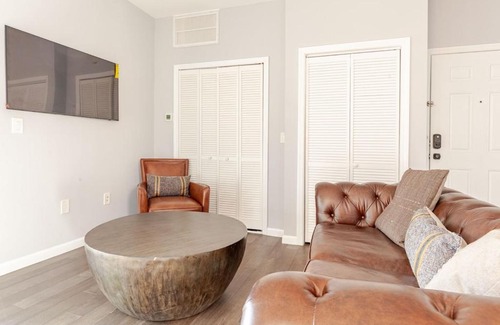McGinley Square Apartment | Bright & Cozy Jersey City Retreat