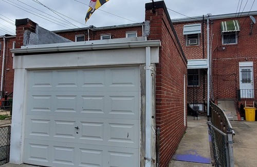 Baltimore Apartment | Bright & Cozy Private John's Hopkins Studio Apartment