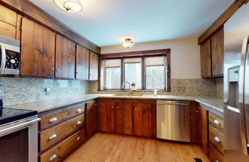Richmond House | Bright, Cozy, Private Vermont Respiten