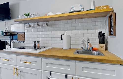 Southwest Raleigh Apartment | Bright & Cozy Raleigh Spot