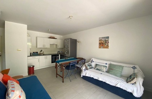 Capbreton Apartment | Bright & Cozy T2 Apartment, 400m from Beach, South-Facing Terrace, Sleeps 4!