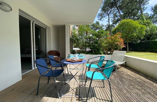 Capbreton Apartment | Bright & Cozy T2 Apartment, 400m from Beach, South-Facing Terrace, Sleeps 4!