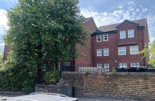 Leeds Apartment | Bright & Cozy Triple Room En-Suite Great Location