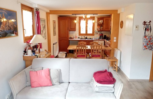 Servoz Apartment | Bright duplex with terrace