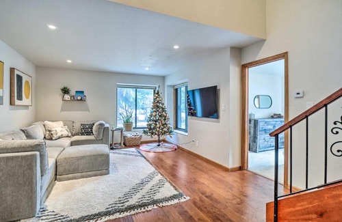 Eagle-Vail House | Bright Eagle-Vail Escape with Deck and Mtn Views!