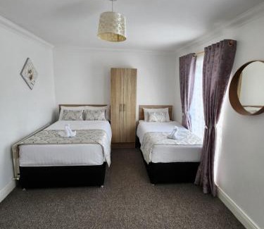 Tyrrelstown House | Bright elegant room park view