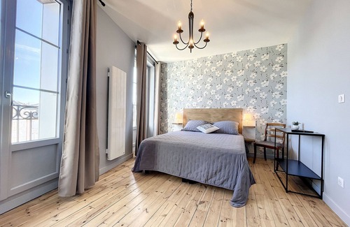 Saugues Bed & Breakfast | Bright family room with children’s area in Saugues