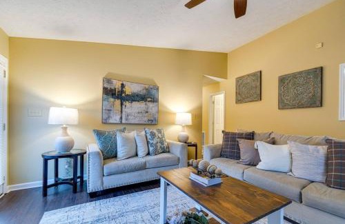Fayetteville House | Bright Fayetteville Vacation Home with Fireplace!