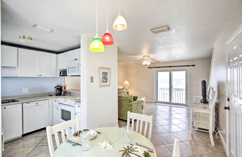 Fernandina Beach House | Bright Fernandina Beach Townhome: Walk to Ocean!