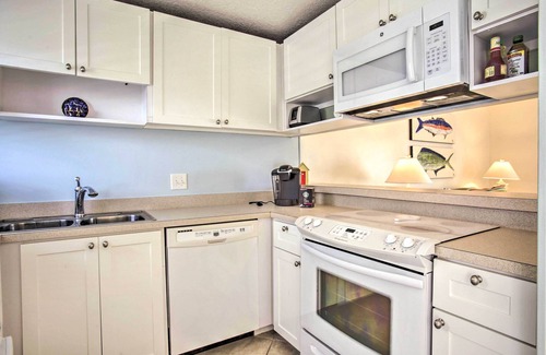 Fernandina Beach House | Bright Fernandina Beach Townhome: Walk to Ocean!