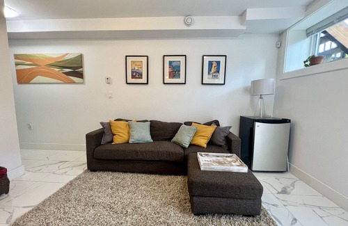 Hastings Apartment | Bright Garden Suite Near Downtown + Mountains