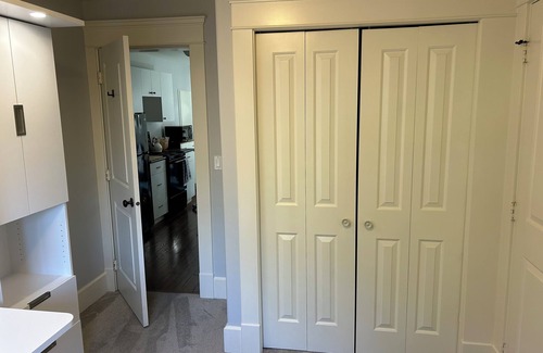 Langford Villa | Bright Garden Suite in Colwood