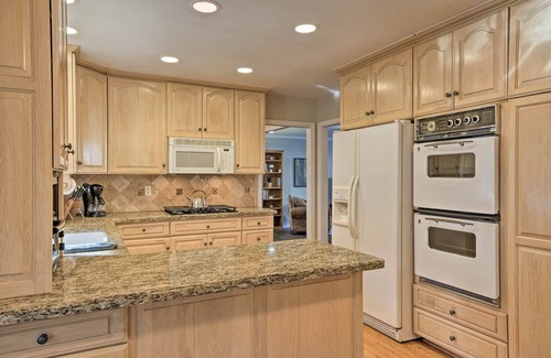 Sonora House | Bright 'Gold Country' Home: Pool, Deck & Hot Tub!