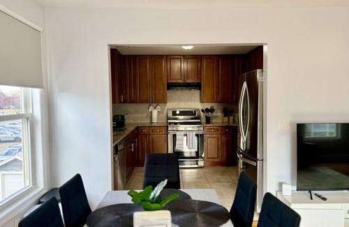 Passaic House | Bright Home Minutes to NYC