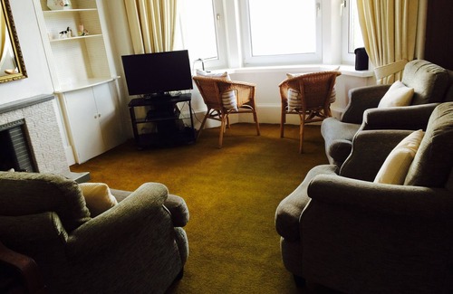 Rothesay Apartment | Bright, Homely Flat Overlooking Rothesay Bay