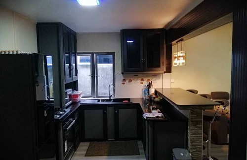 New Grove House | Bright house 10 minutes from Blue Bay Beach