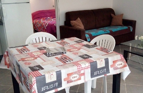Saubion House | BRIGHT HOUSE, Pets allowed, near SEA, FOREST AND BIKE ROUTES