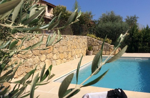 Le Rouret House | Bright house with private pool perfect family vacation