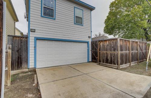 Greater Heights Apartment | Bright Houston Retreat - 8 Mi to Downtown