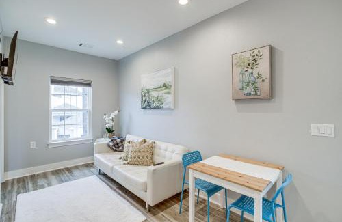 Greater Heights Apartment | Bright Houston Retreat - 8 Mi to Downtown
