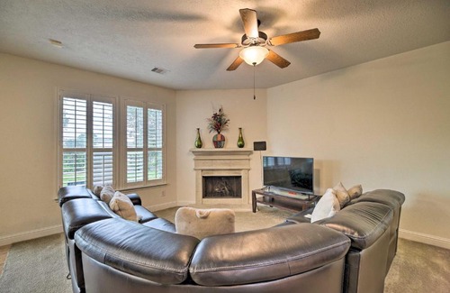 Humble House | Bright Humble Home with Patio and Charcoal Grill!