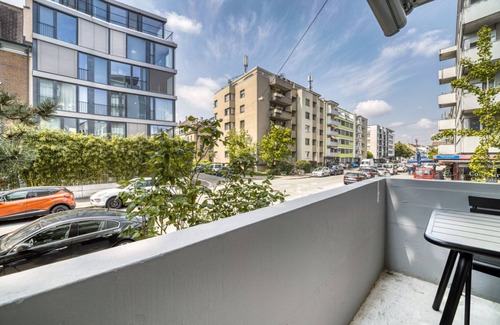 Iselin Apartment | Bright Iselin 3 Room w/Storage, 1min to Local Market, by Blueground