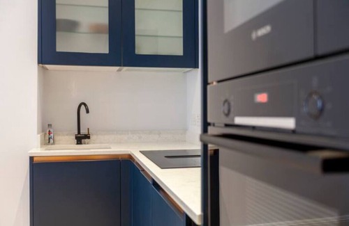 King's Cross Apartment | Bright King's Cross 2 bedroom flat with patio