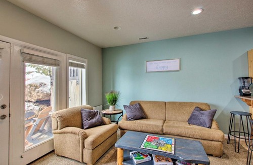 Ogden House | Bright Lakeside Resort Condo Less Than 9 Mi to Snowbasin!