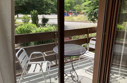 Hettenschwil Apartment | Bright large 1 room apartment with balcony