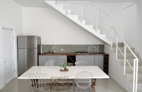 South Tangerang House | Bright leafy home with Biznet up to 250 Mbps 3+1BR